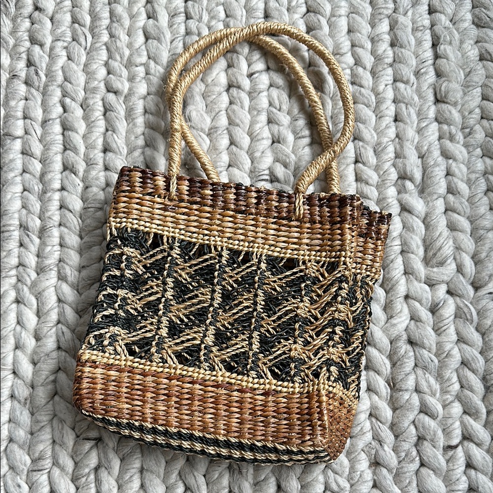 Vintage Straw Woven Tan and Black Bag